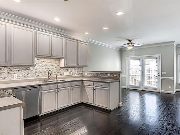 5th image of 4478 Piedmont Trace Dr
