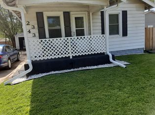 2343 S 11th St, Springfield, IL 62703