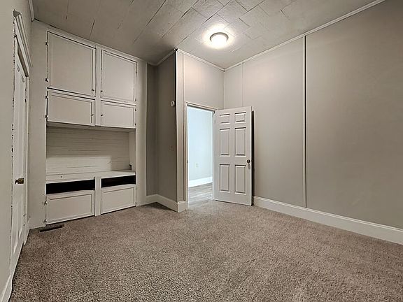 3rd image of 1800 S Main St #1