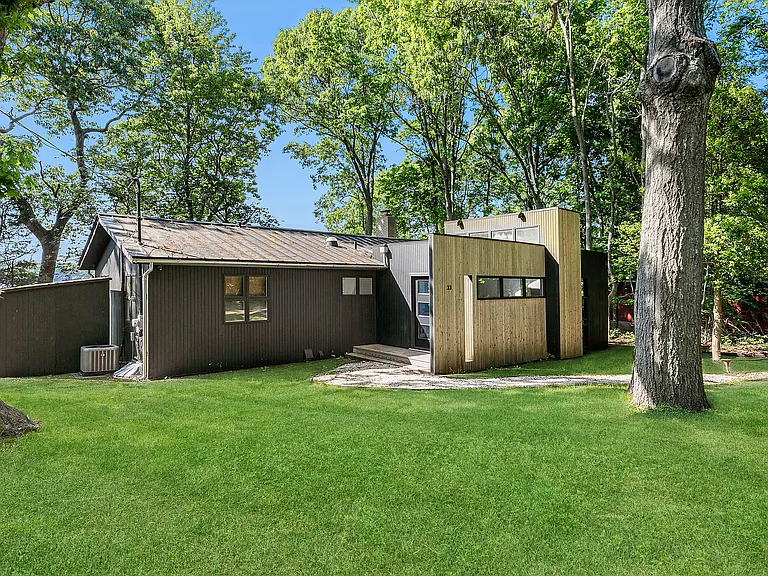 33 Bluff Point Rd — Photo 16