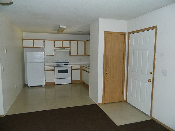 5th image of 42 S Locust St