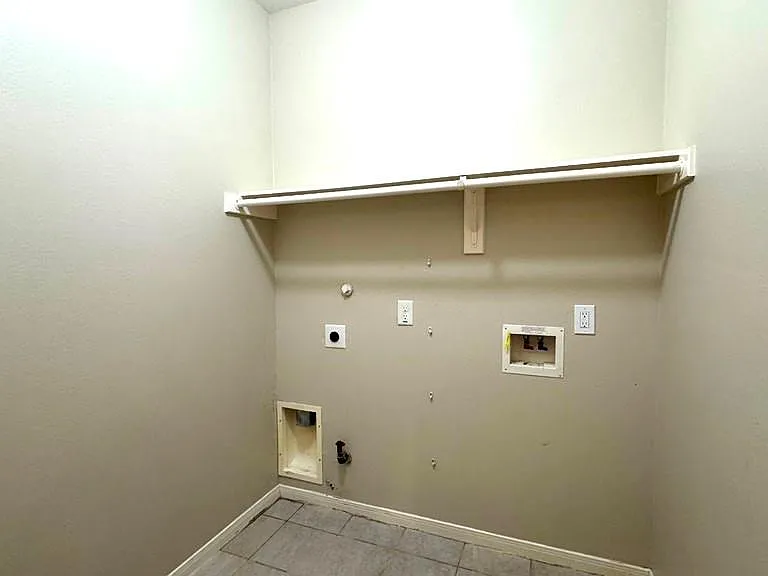8923 Willow Wind Ln — Photo 33