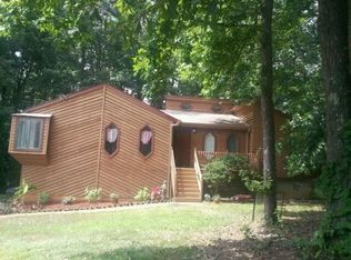 599 Springwood Dr, Lilburn, GA 30047
