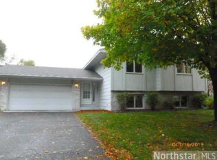 1527 Sherwood Rd, Shoreview, MN 55126