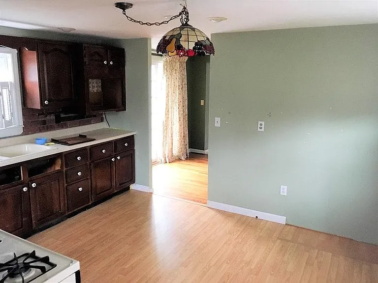 87 Billings St — Photo 4