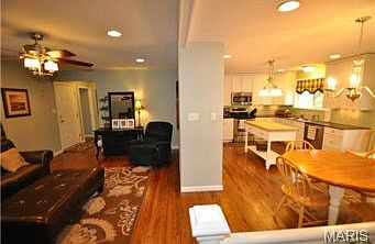 4th image of 2266 Westglen Park Dr