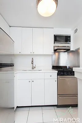 Rented by Mirador Real Estate | media 11