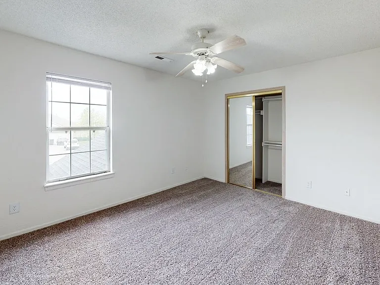 2226 S Rogers St #102 — Photo 7