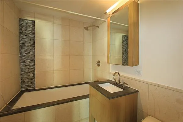 Rented by Platinvm Property Group New York | media 35