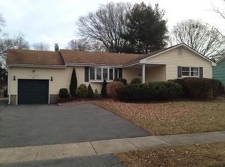 1431 Glenwood Dr, Piscataway, NJ