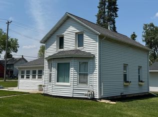 972 Bluff Ave, Saint Charles, MN 55972