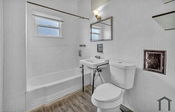 2 bed, 1271 sqft, $1,367 — Photo 4