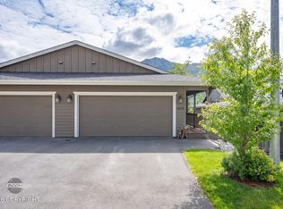 20122 Eagles Nest Ct #3A, Eagle River, AK 99577