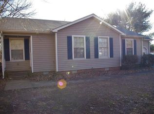 102 Glade Dr, Tullahoma, TN 37388