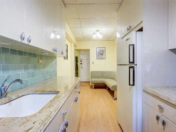 3240 91 Street #309, East Elmhurst, NY 11369