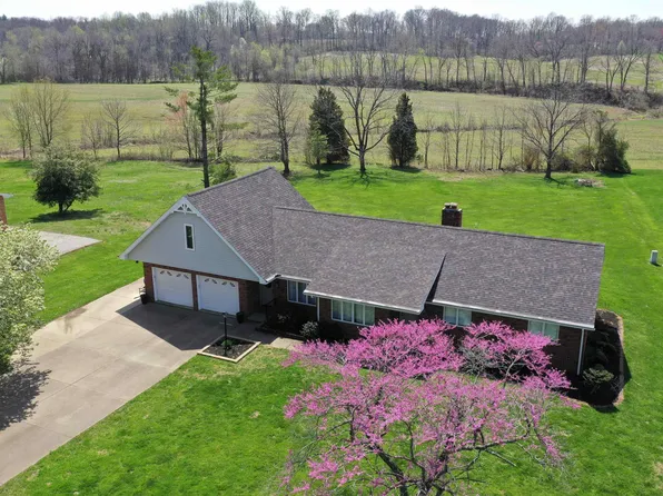 6348 Saint Pauls Dr, Evansville, IN 47720