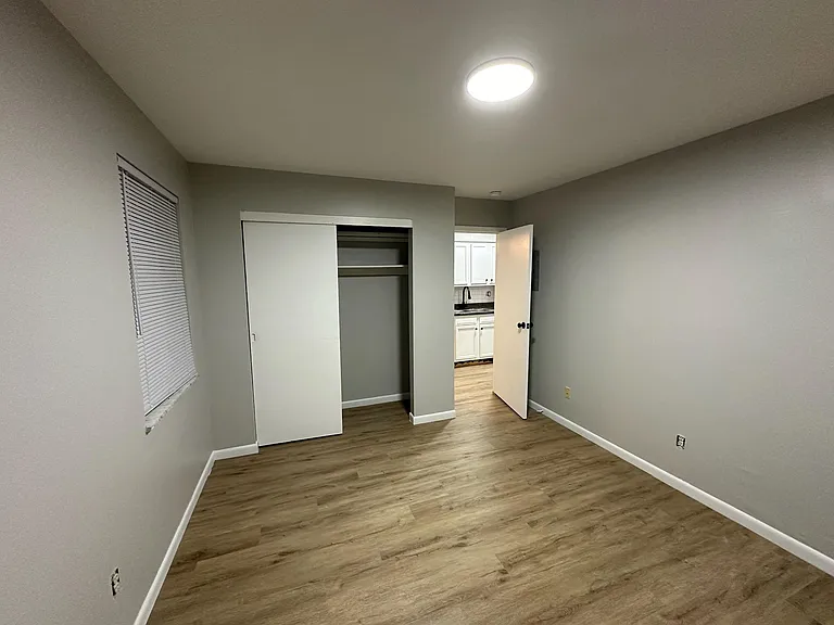 100 N Garfield Ave — Photo 5