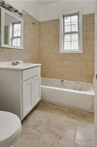 3311 Bainbridge Ave #1BR — Photo 6
