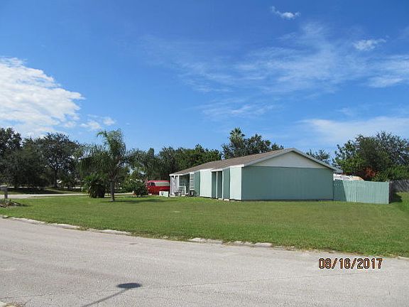 3rd image of 1449 SE Vesthaven Circle