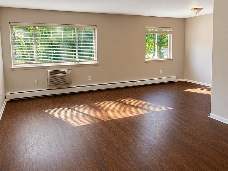 Country Manor Apartment Homes — Photo 15