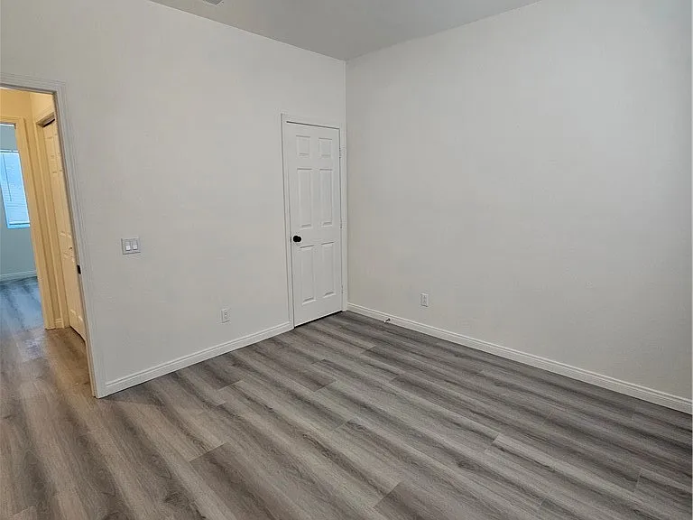 710 E Whittier Ave — Photo 12