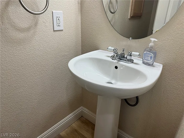 7512 Jacaranda Leaf St — Photo 12