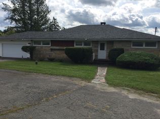 156 Golf Course Rd, Amsterdam, NY 12010