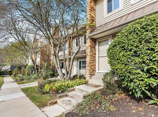 236 Carriage Ct, Wayne, PA 19087