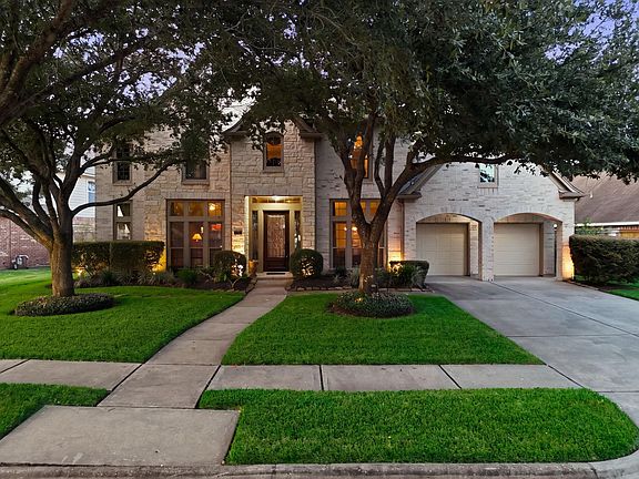 2nd image of 1020 Broad Bay Ln