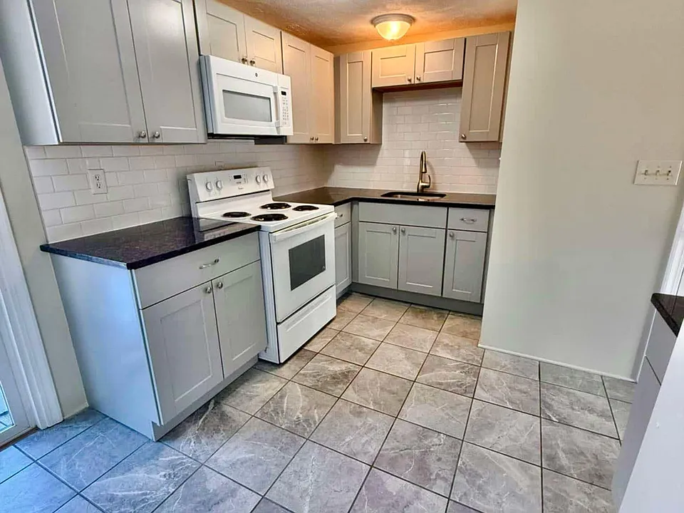 64 Rockwood Rd #2
