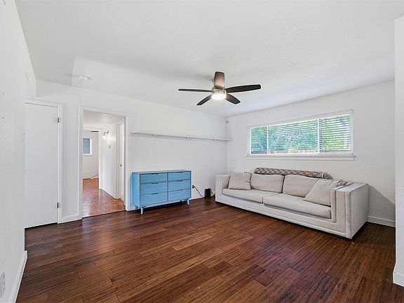 4th image of 7208 Overhill Rd