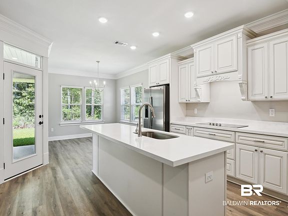 3rd image of 24025 Peppermint St
