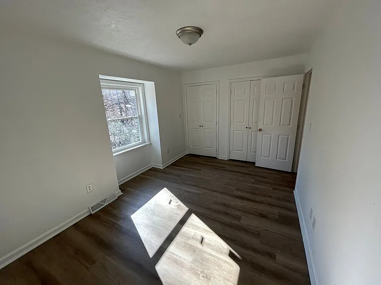922 Blankenship Rd — Photo 6