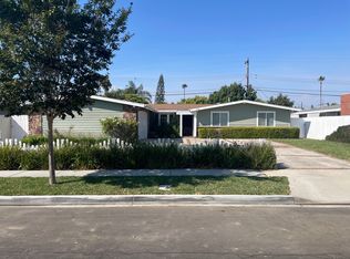 334 Villanova Rd, Costa Mesa, CA 92626