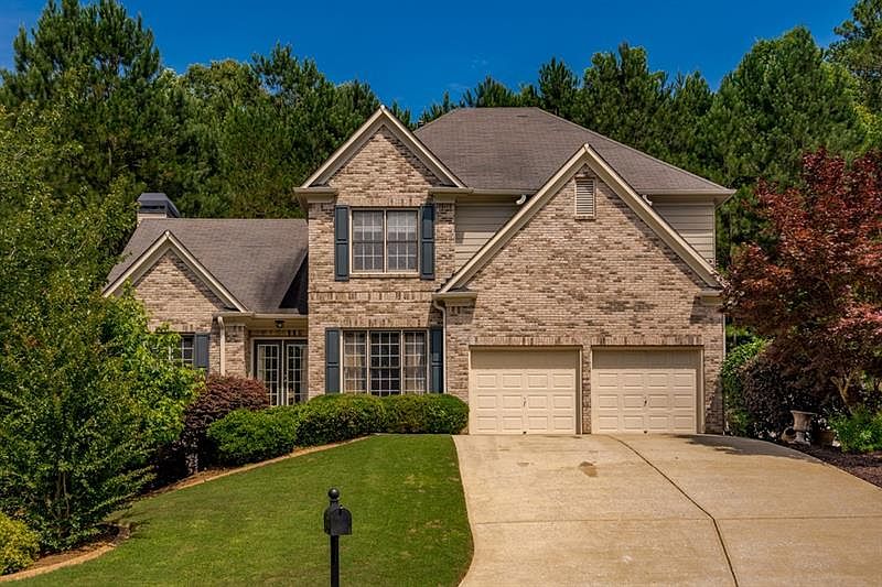 1st image of 221 Briarwood Ln