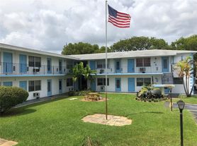 1836 Arthur St, Hollywood, FL