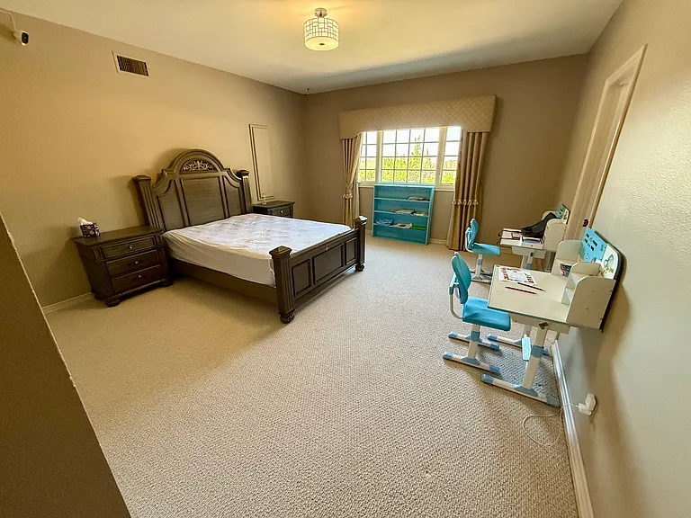 533 E Sierra Madre Ave — Photo 29