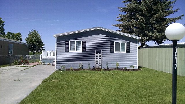 1st image of 1917 N Pinewood Dr
