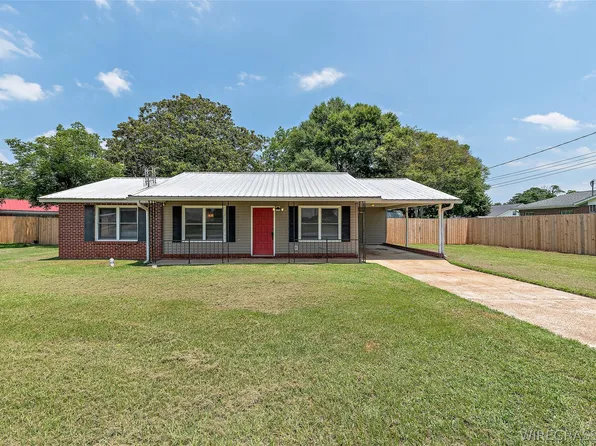 3 Holman St, Daleville, AL 36322