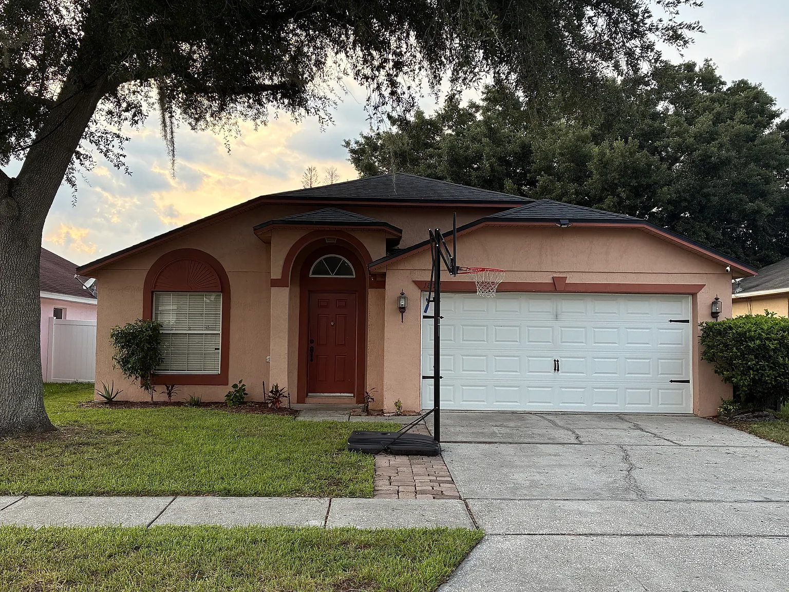 3 bed, 1680 sqft, $2,350 — Photo 1