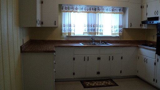 3rd image of 1821 Wilkinson Pike
