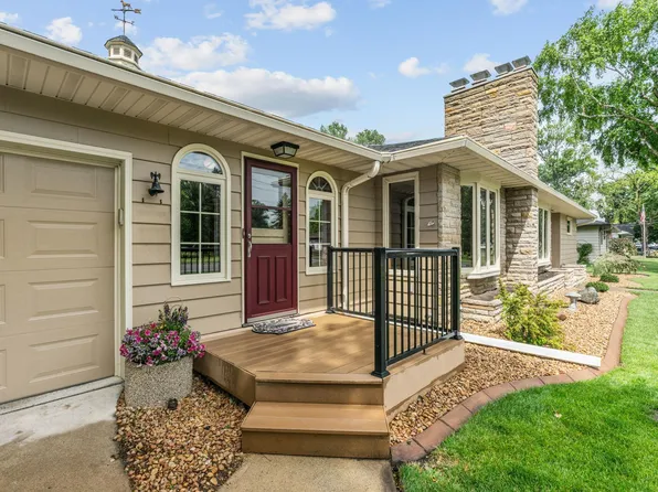 719 Park Ave, Hamburg, MN 55339