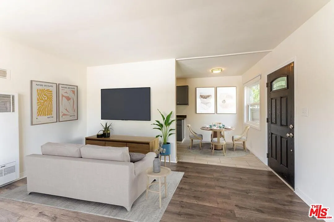 1 bed, 1.0 bath, $2,200 — Photo 1