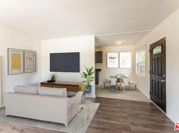 10708 1/2 Moorpark St, North Hollywood, CA 91602