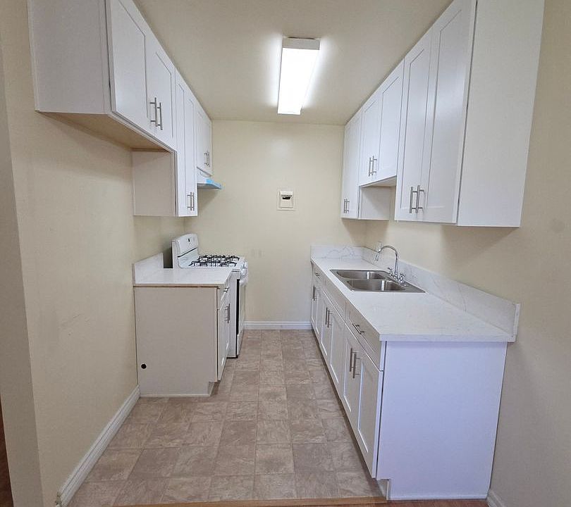 1st image of 812 S Glendale Ave #6