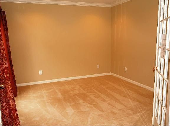 3rd image of 2176 Abbottsbury Way