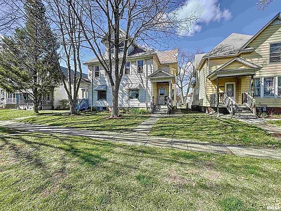 2nd image of 2036 W 2nd St