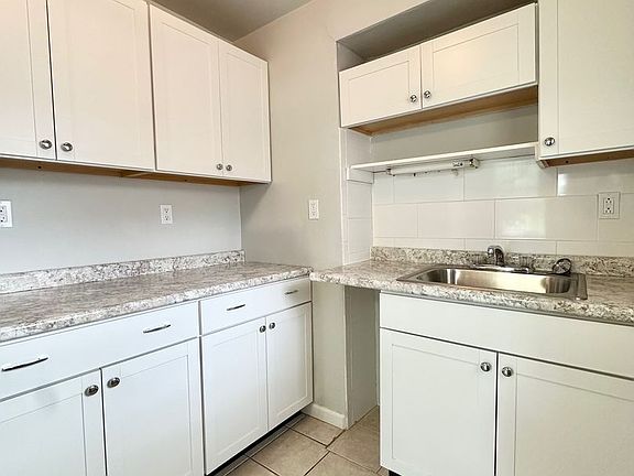 4th image of 7022 Jamieson Ave #H