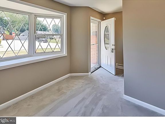 3rd image of 3621 Topaz Dr