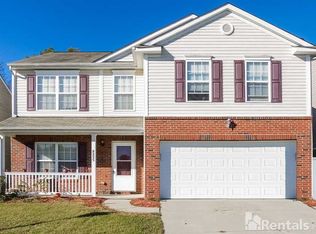 8225 Ainsworth St, Charlotte, NC 28216